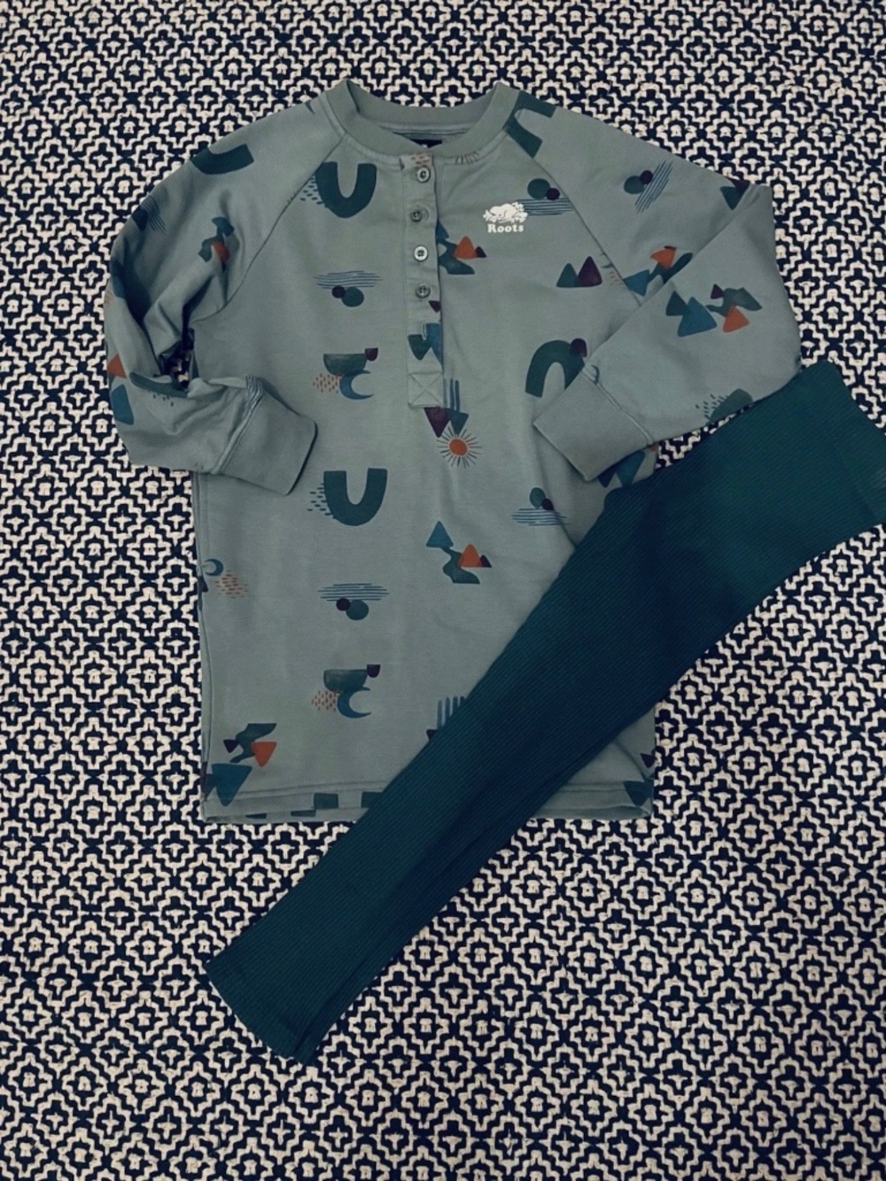 Roots Canada Girls Teal Geometric Henley Tunic & Ribbed Leggings